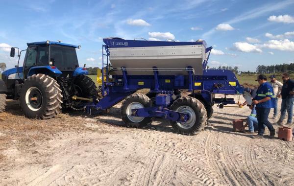 A JMI, CARMETAL e companheiros da tecnologia agrícola  realizam semana de exposição da agricultura de precisão